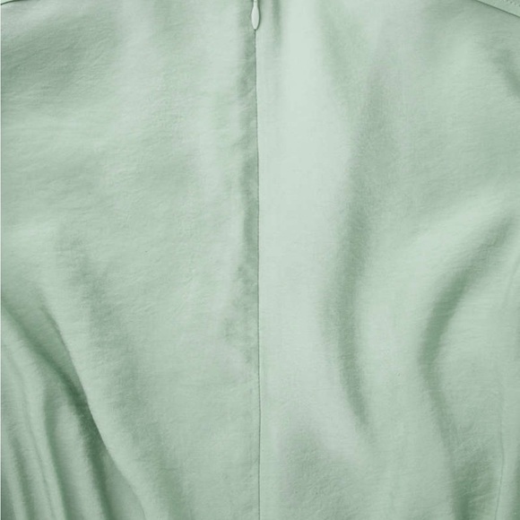 COS Voluminous V-Neck Light Green Midi Dress Size 6 – Lightweight Feminine - Picture 6 of 12